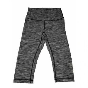 Lululemon Women's Black White‎ Stripe Wunder Under Capri Leggings Size 8